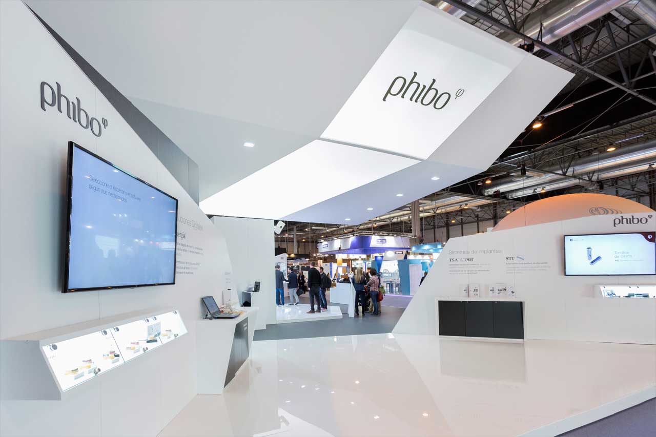 Diseño y construcción del stand de Phibo para EXPODENTAL 2018 con una imponente solución para la cubierta.
Diseño y construcción del stand de Phibo para EXPODENTAL 2018 con una imponente solución para la cubierta.